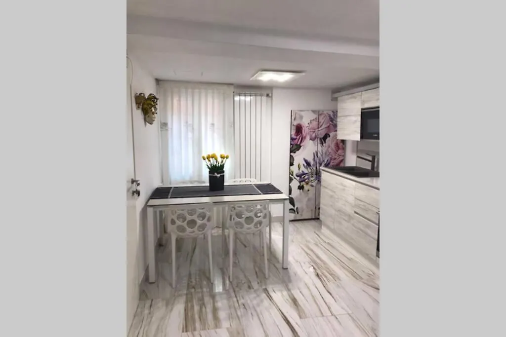 Calle Dei Preti Venice Apartment